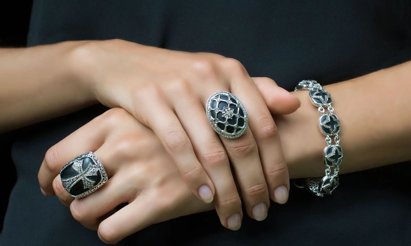 detailed-guide-black-onyx